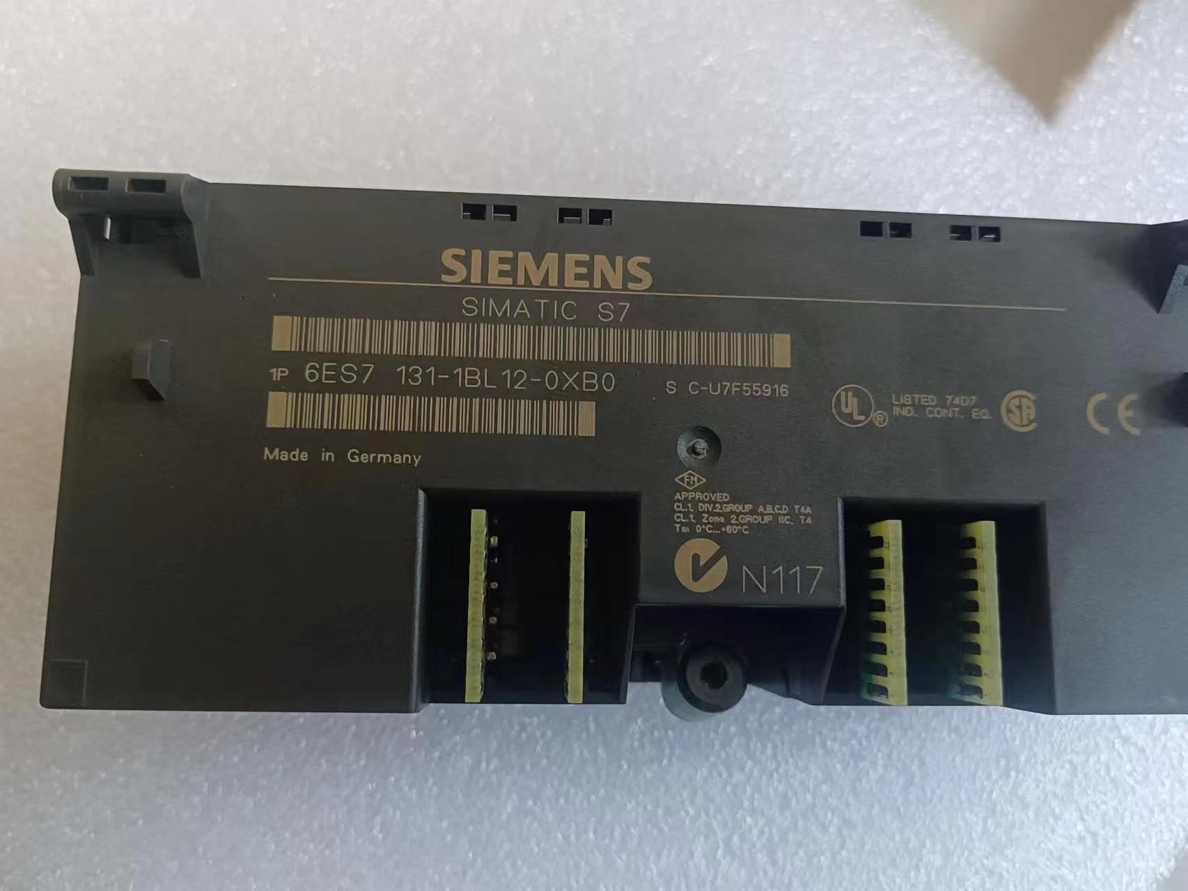SIEMENS    6ES7 131-1BL 12-0XB0